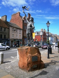 Statue in tribute to John Muir by Valent Zenoba in Dunbar High Street