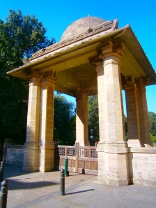 One of the uses for the Royal Pavilion has been as a hospital for Indian troops in WW1. This gateway was given in 1921 by India in remerance of the Indian losses in that war.