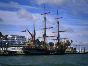 Cowes attracts all sizes, types and ages of sailing ships